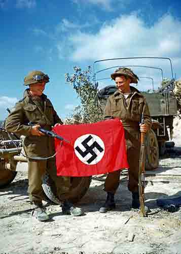 Qué diferencia hay entre Nazi y Neonazi